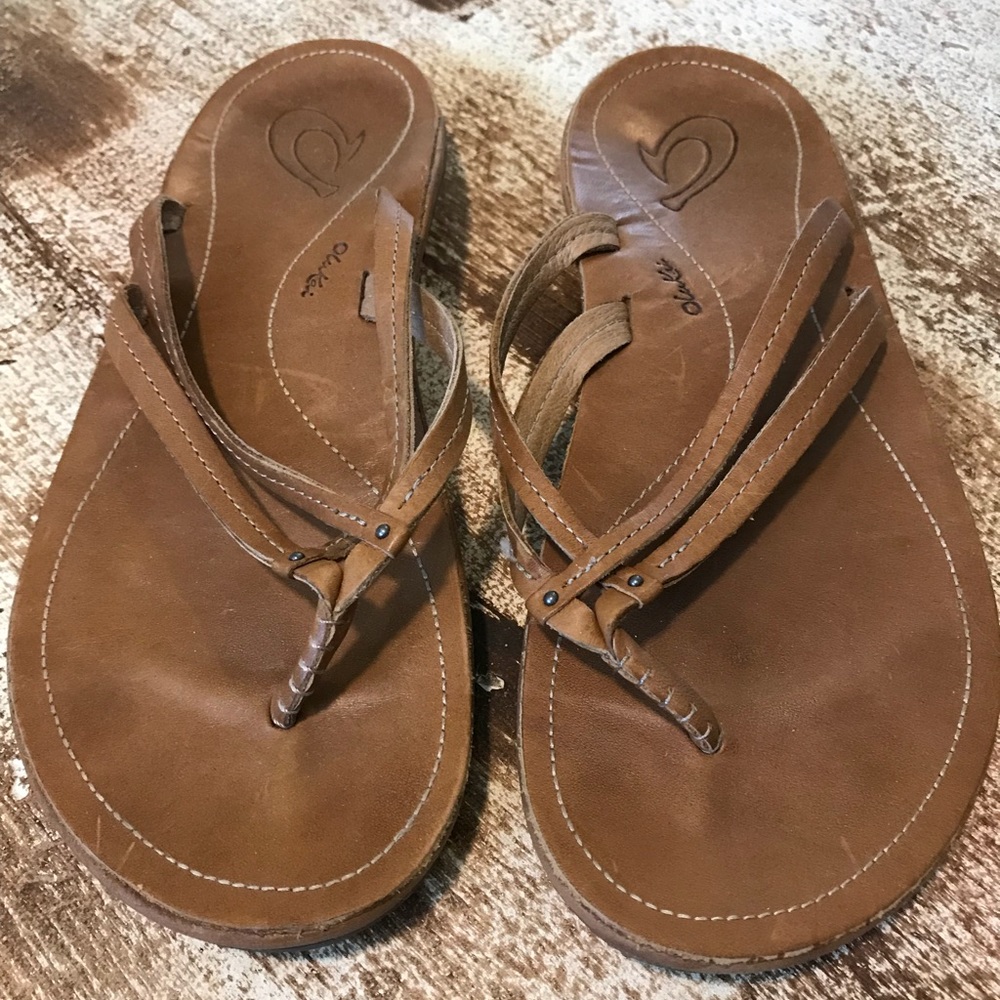 Light Tan Olukai Women’s Sandals Size 8